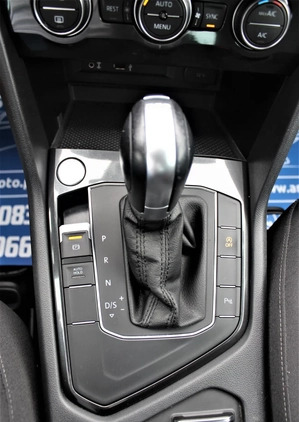 Volkswagen Tiguan cena 99500 przebieg: 58943, rok produkcji 2018 z Sulejów małe 497
